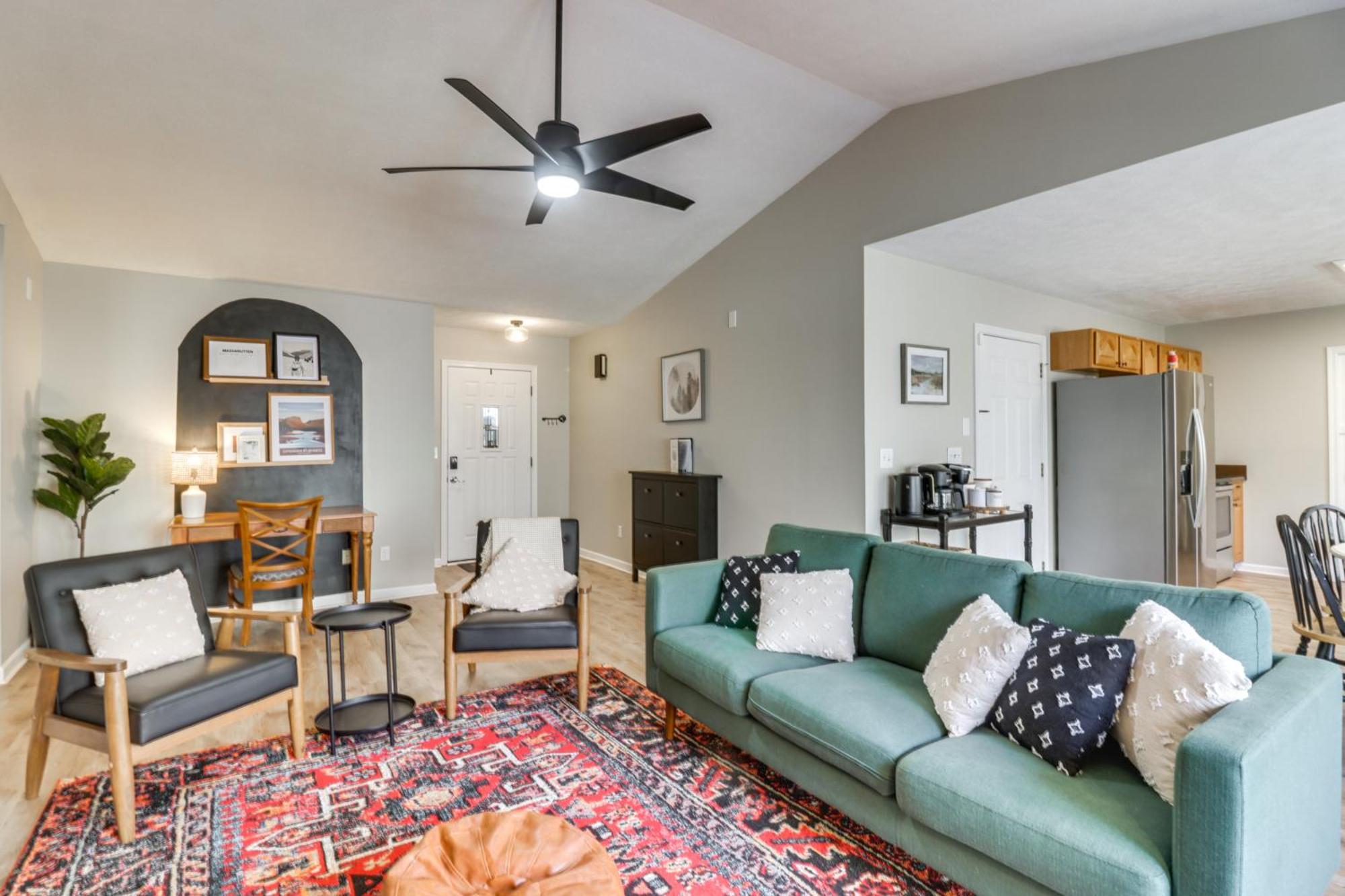 Holiday home Vacation Rental, 1 Mi To Skiing! *