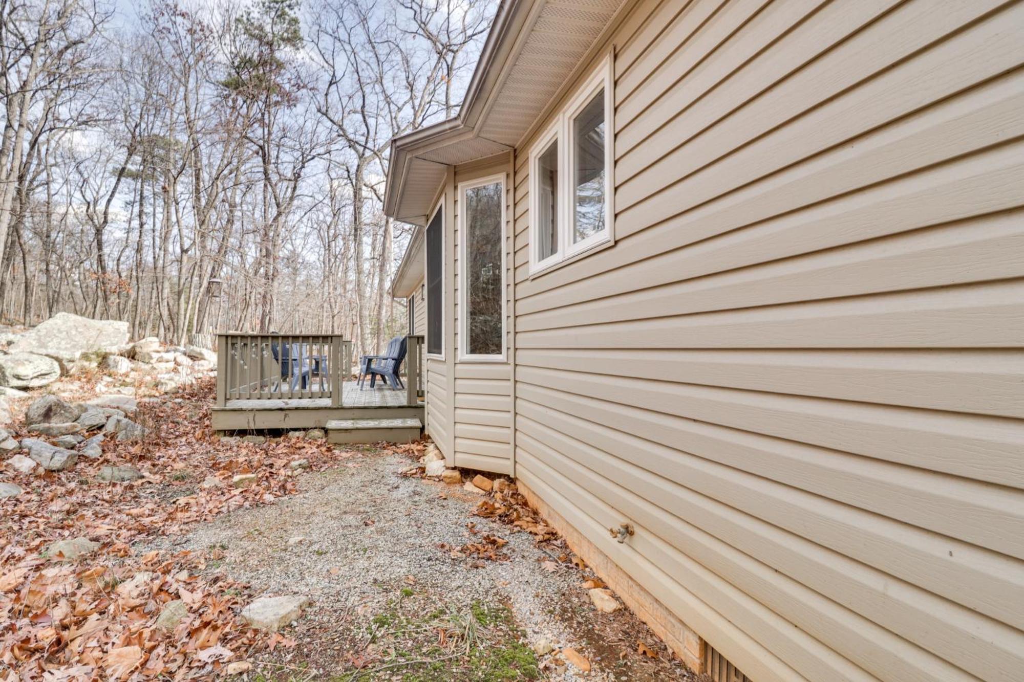 Vacation Rental, 1 Mi To Skiing! Holiday home *